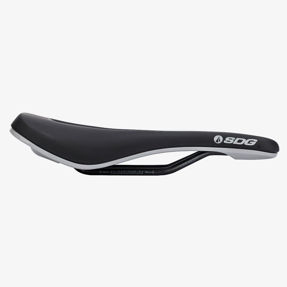 Selim SDG Bel-Air V3 Overland cinzento, vista lateral