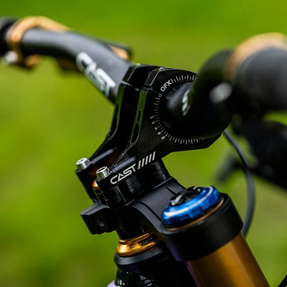 Avanço CAST DFX DIRECT MOUNT Preto