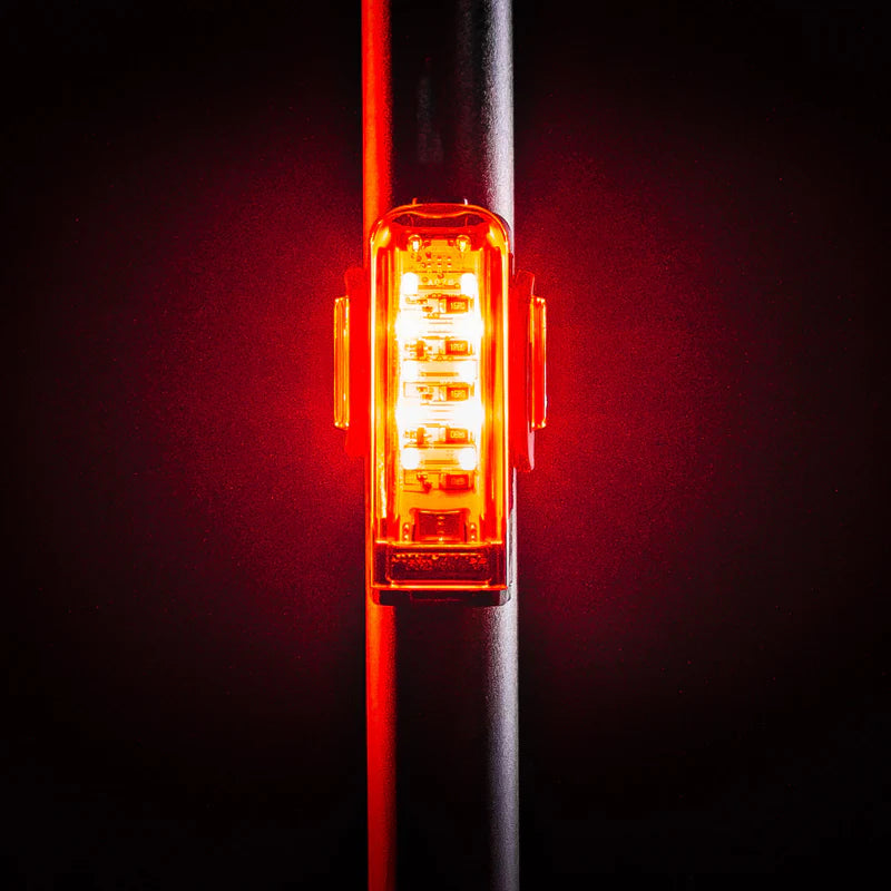Luz traseira LEZYNE STRIP PRO Ai ALERT 400+