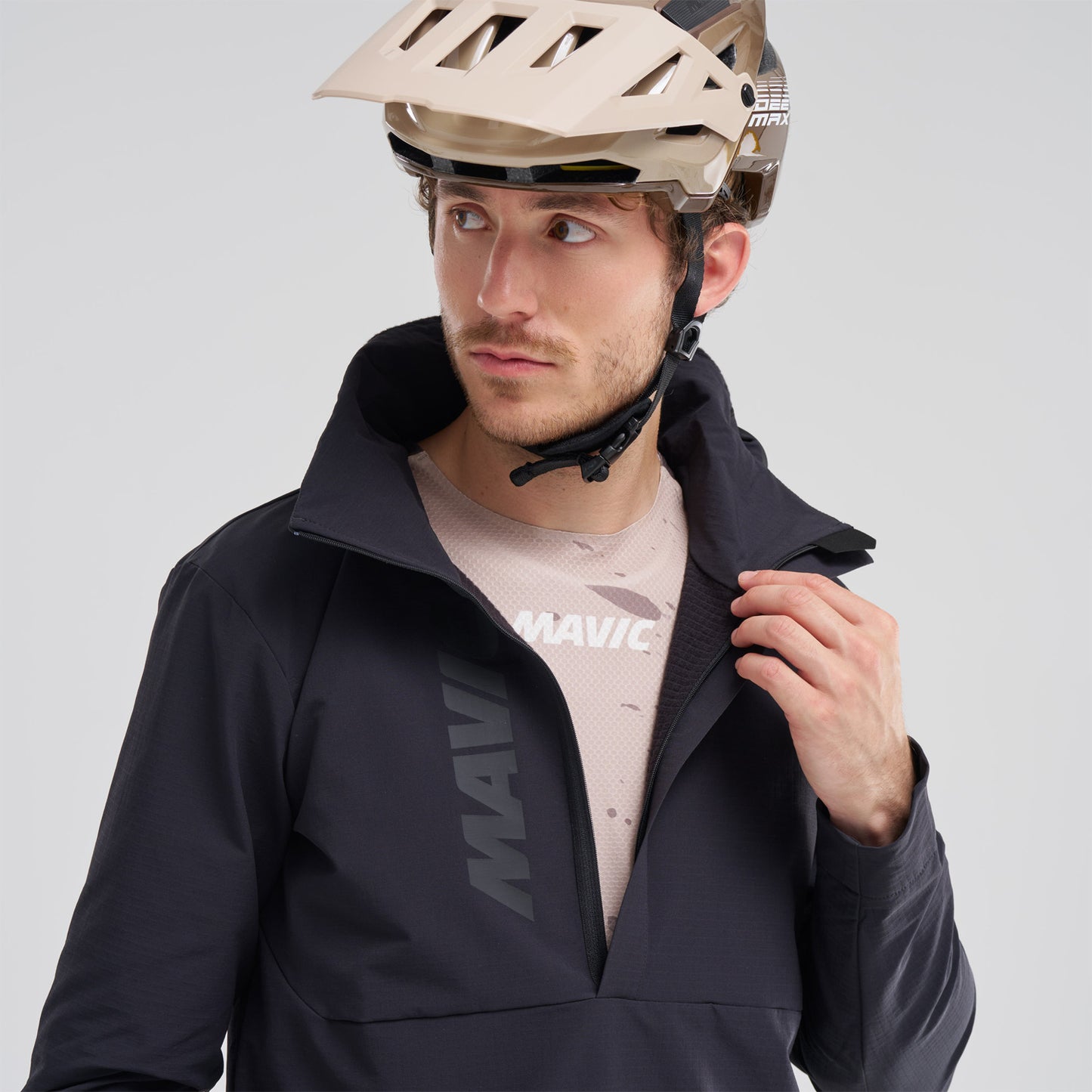 Casaco MAVIC DEEMAX THERMO WIND HOODIE Preto