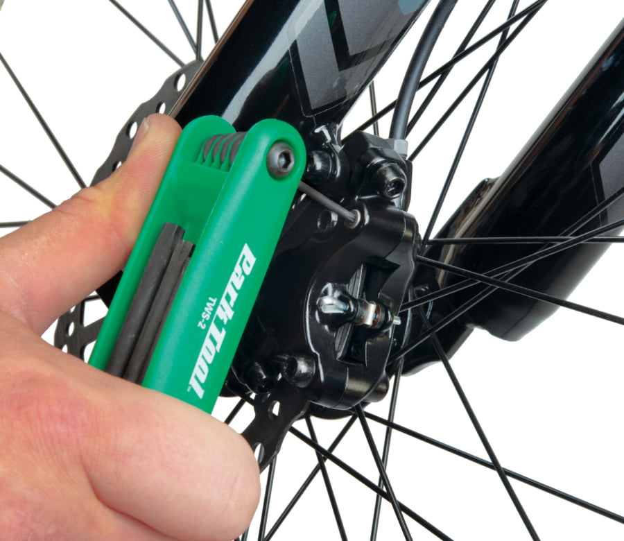 Park Tool TWS-2 a apertar um parafuso de purga de um travão hidráulico