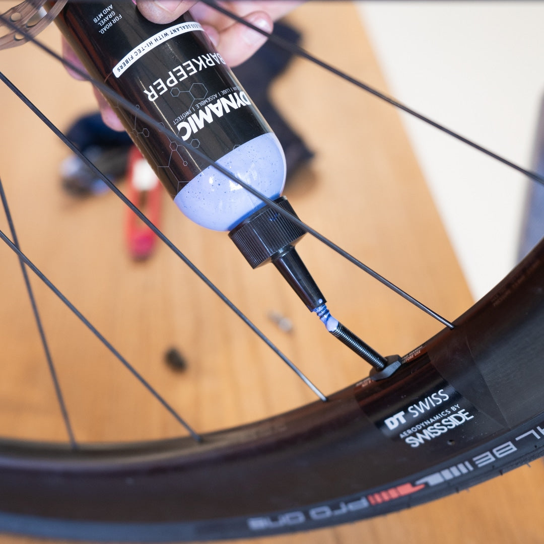 Montagem tubeless com o selante DYNAMIC BARKEEPER