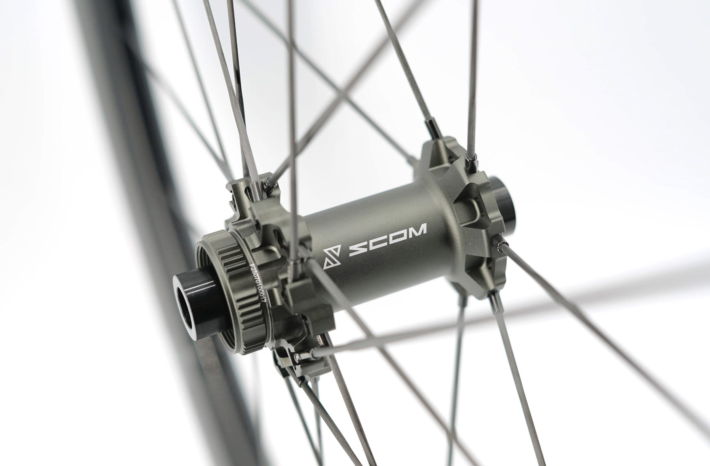 Pares de rodas SCOM ULTRA 62 Tubeless Ready (Center Lock)