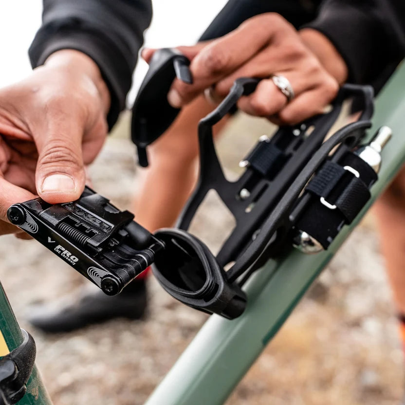 Porta-Bidon e Porta-Ferramentas LEZYNE TUBELESS FLOW STORAGE Preto