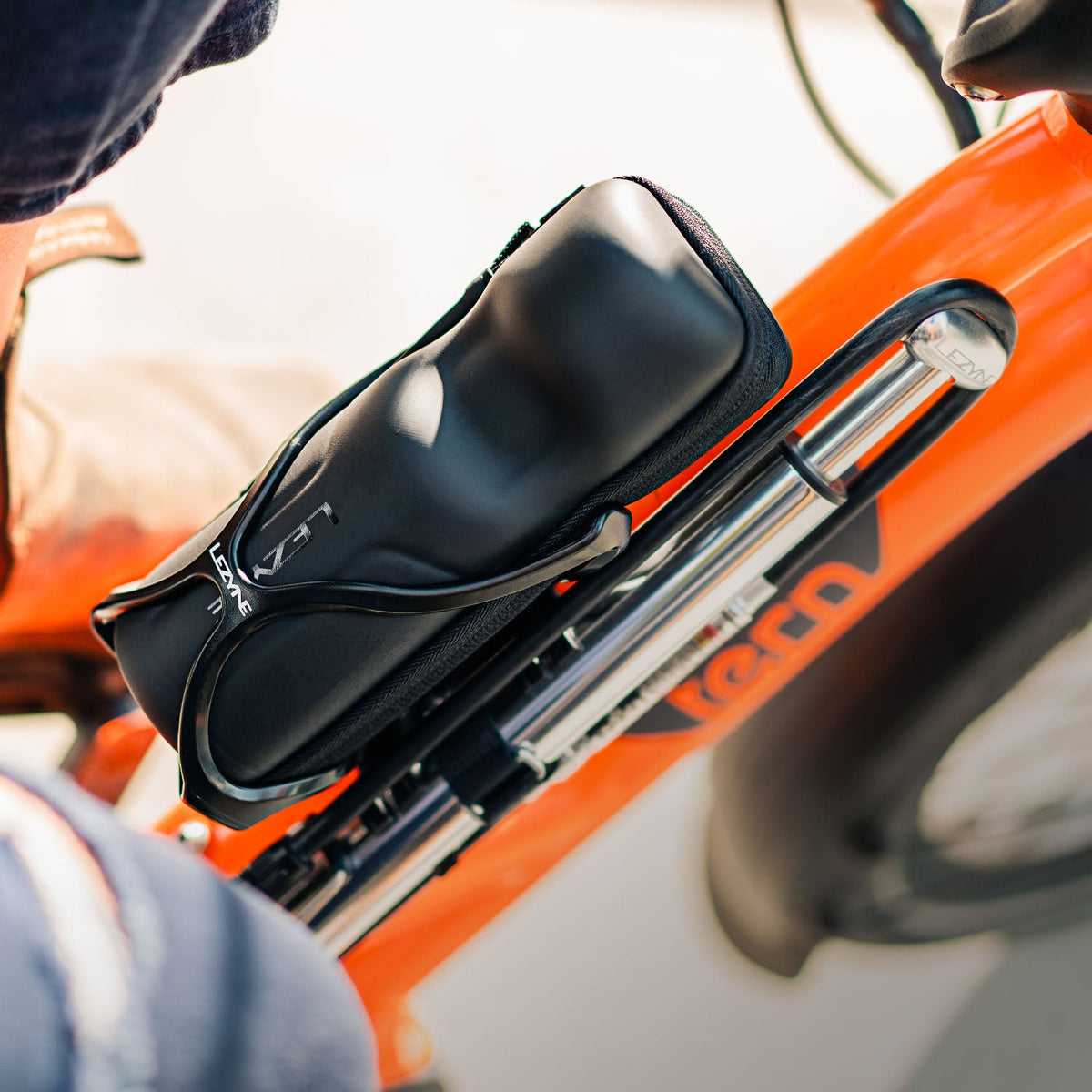 Bidão porta-ferramentas LEZYNE FLOW CADDY PRO preto