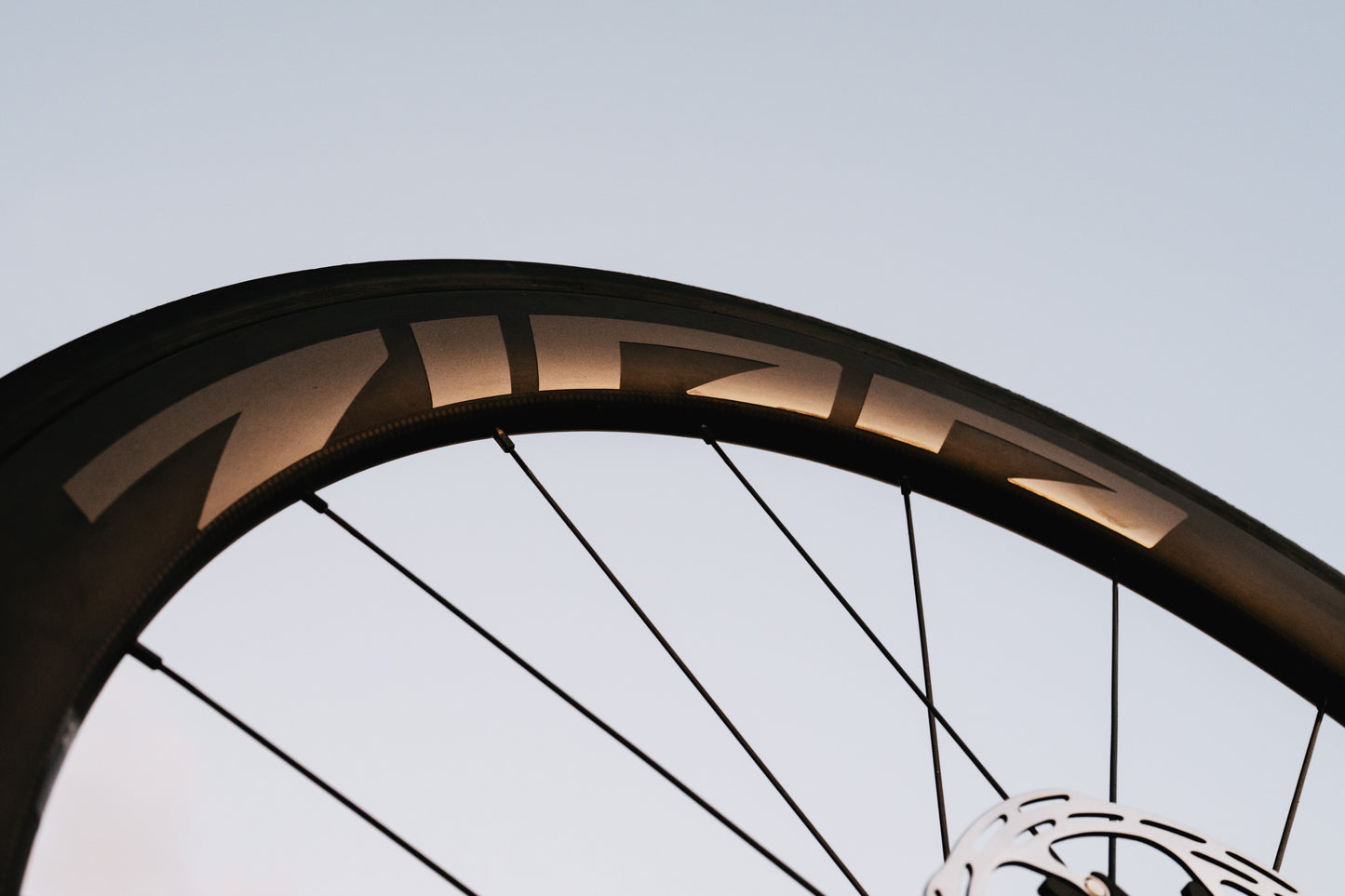 Roda traseira ZIPP 404 S A1 Preto
