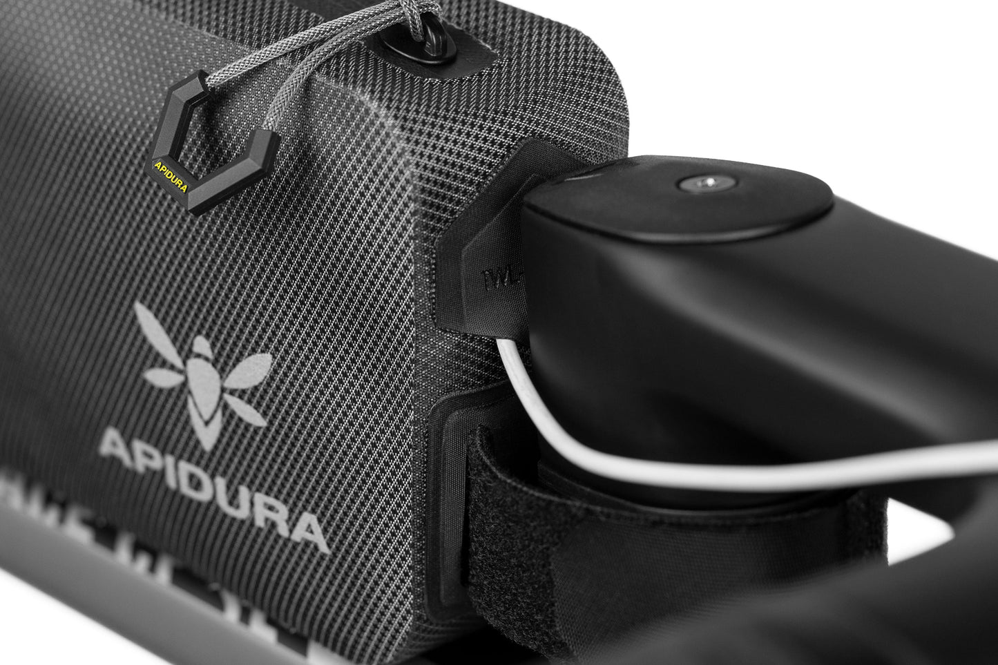 APIDURA EXPEDITION TOP TUB PACK 0,5 L Saco com armação Preto