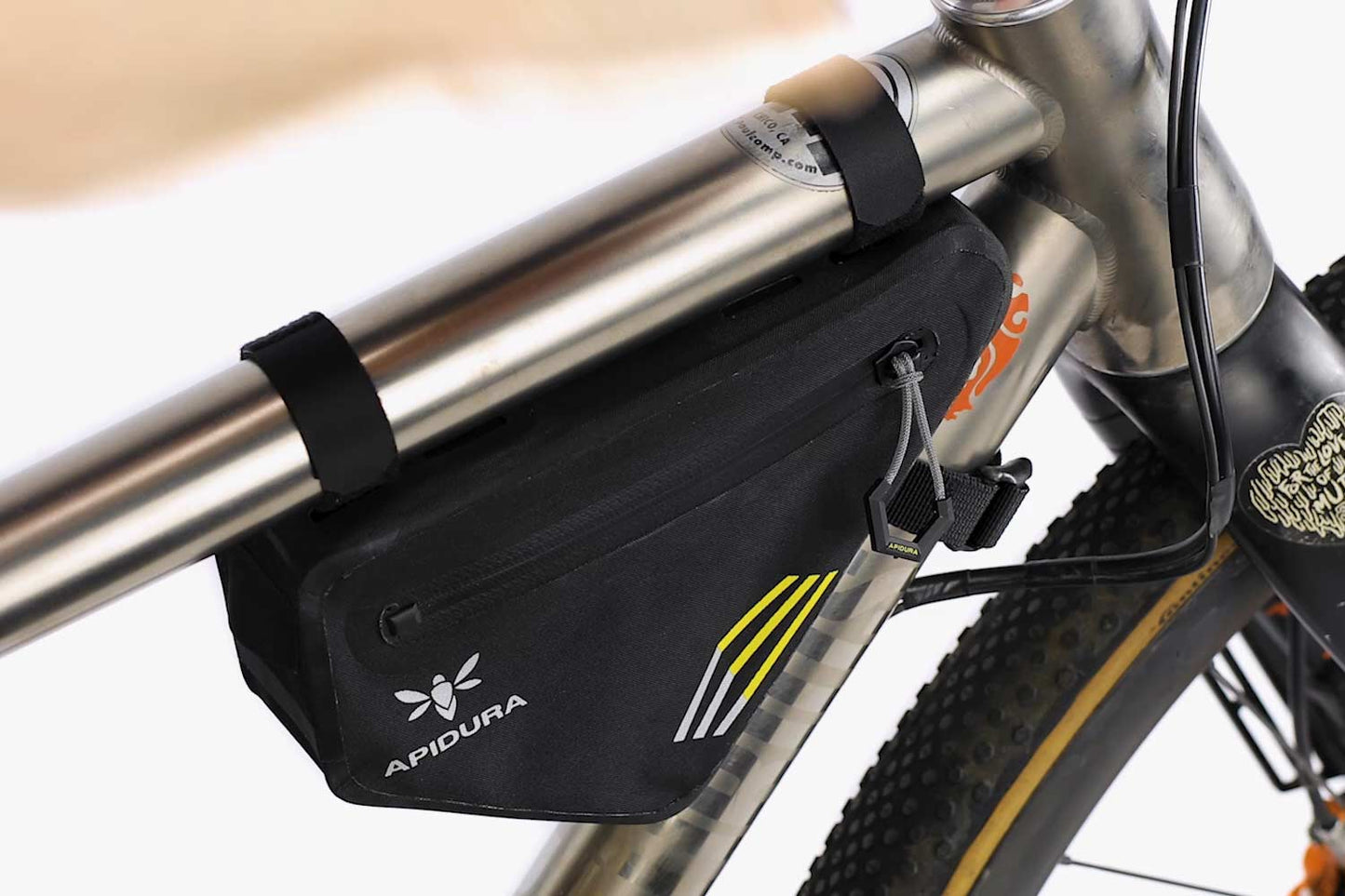 Saco para quadros APIDURA RACING FRAME PACK 1 L Preto