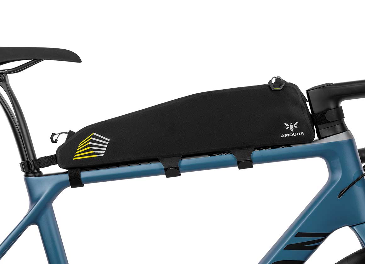 APIDURA RACING LONG TOP TUBE PACK 2 L Saco de armação Preto