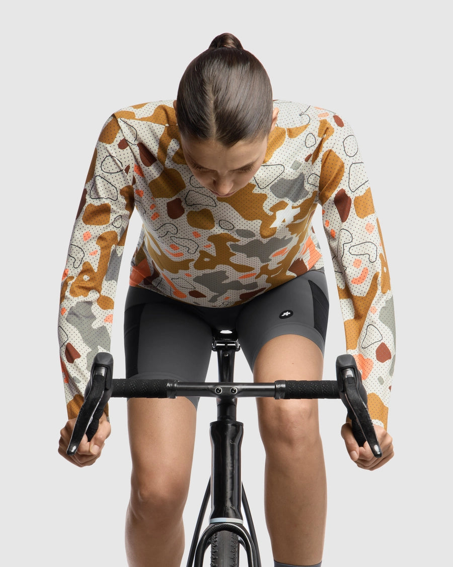 ASSOS TACTICA T5 MUD PLAGE Camisola de manga comprida com camuflagem