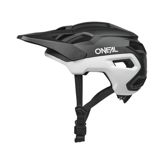 Capacete de BTT O'NEAL TRAILFINDER EVO SOLID preto/branco 2026 — vista do produto
