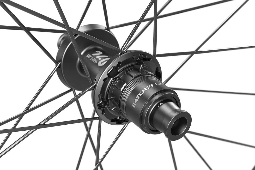 Roda traseira DT SWISS ERC 1400 DICUT 45 DISC Tubeless Ready (Center Lock)