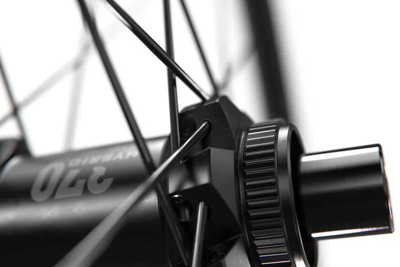 DT SWISS HU 1900 SPLINE 29" 30 mm 12x148 mm Roda traseira