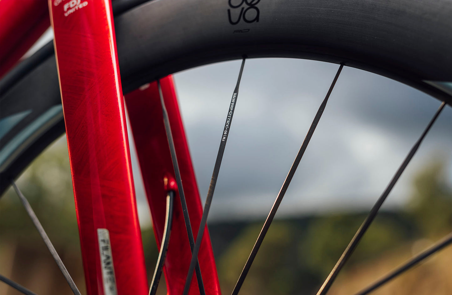 Par de rodas MICHE DEVA RD 52 Tubeless Ready (Center Lock) Preto