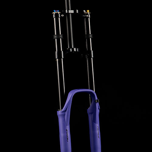 FORMULA NERO R 29" Garfo Eixo 20x110mm Boost Ultravioleta