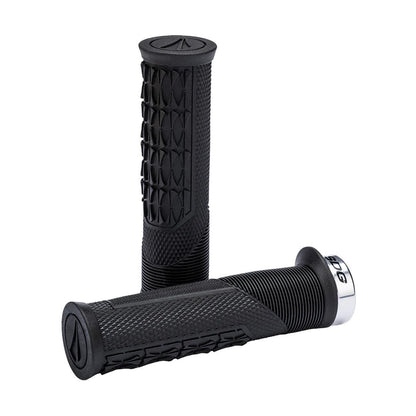 Grips SDG OPEN CORE THRICE 136 mm Preto/Prata