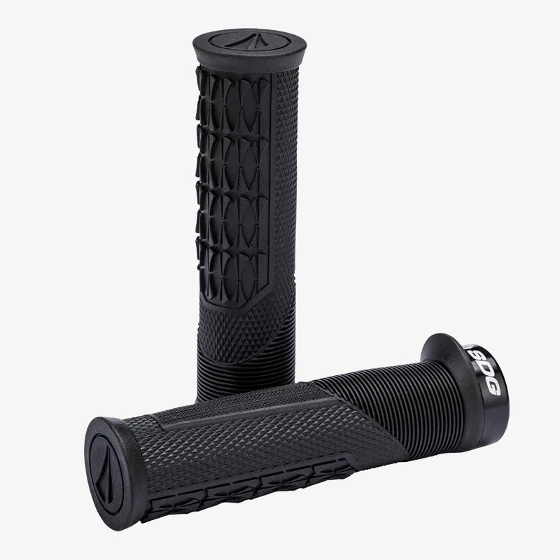 Punhos SDG OPEN CORE THRICE 136 mm Preto