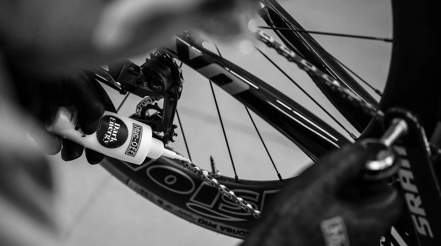 Lubrificante para correntes MUC-OFF CERA PARA CORRENTES DE BICICLETA DE MATÉRIA ESCURA (50 ml)