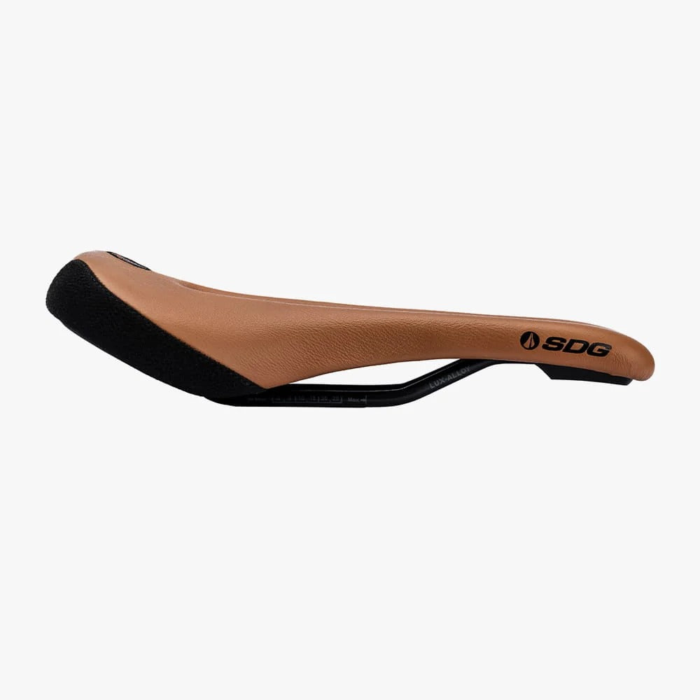 Selim SDG BEL-AIR V3 MAX com carris Lux-Alloy em couro castanho