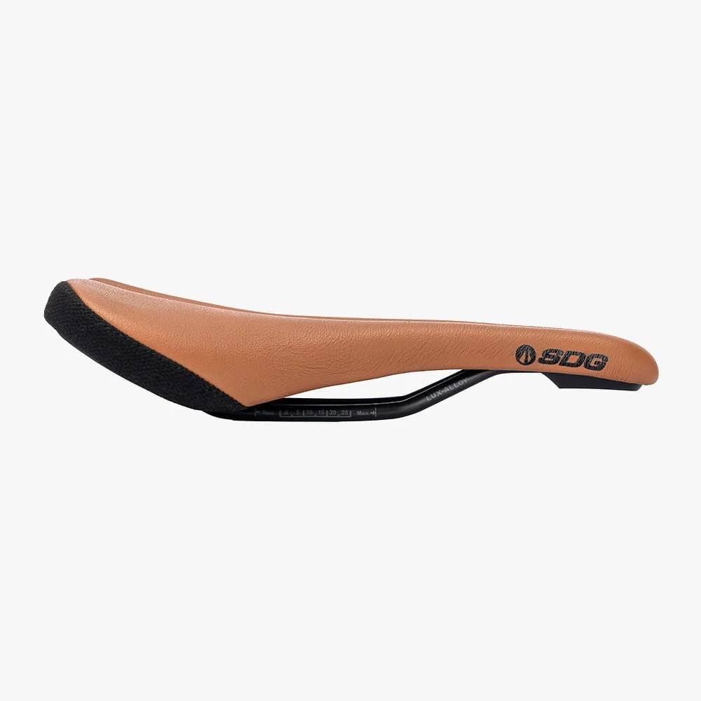 Selim SDG BEL-AIR V3 com carris Lux-Alloy em pele