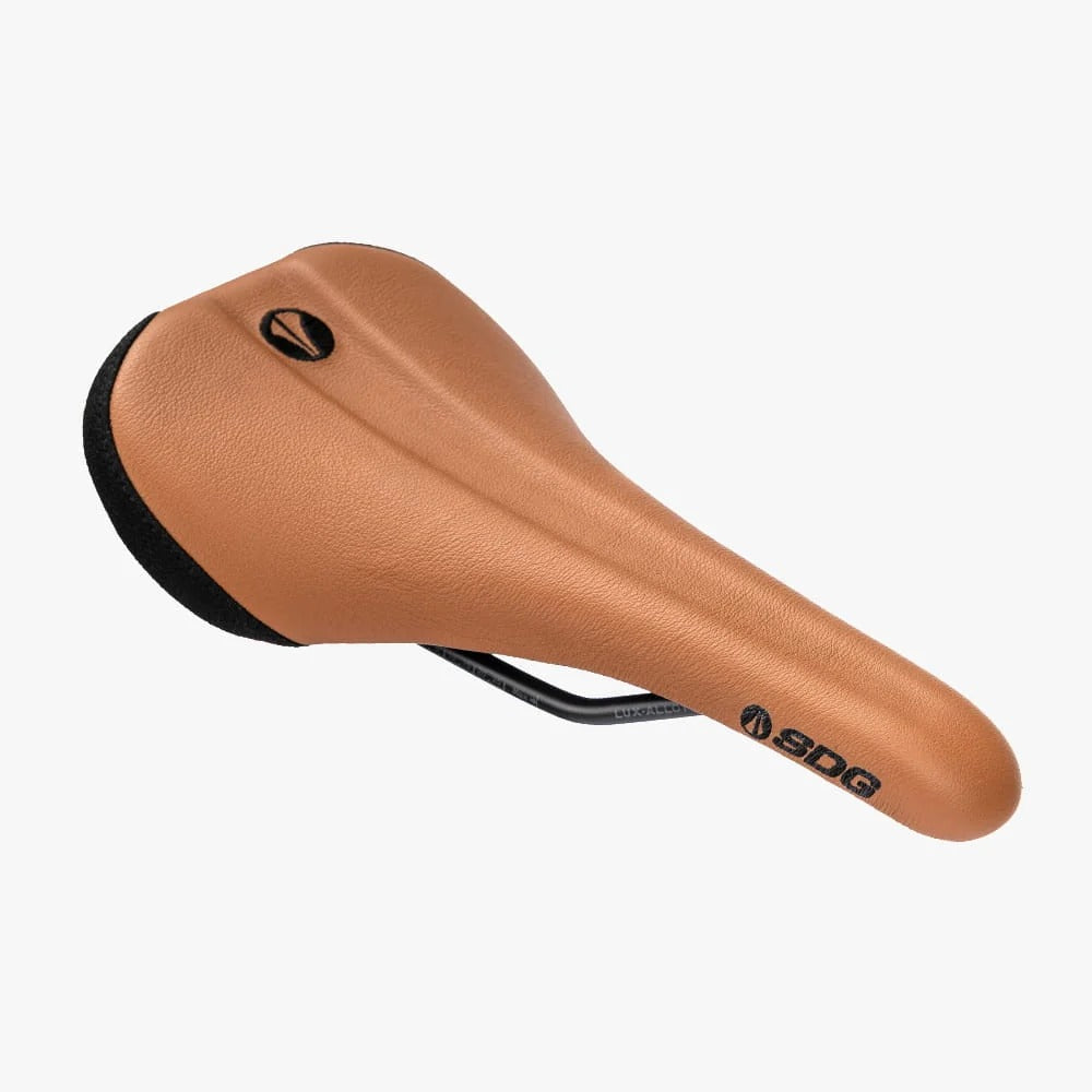 Selim SDG BEL-AIR V3 com carris Lux-Alloy em pele
