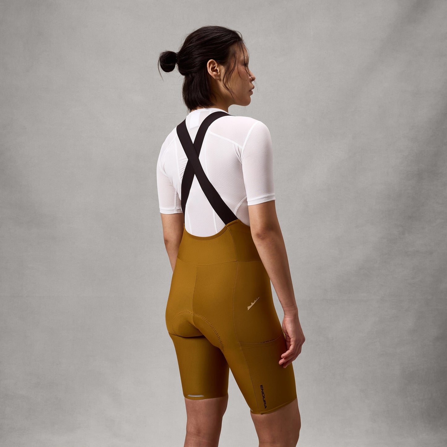 Calções curtos com babete ENDURA ALLTRACK RIDE Bronze para mulher