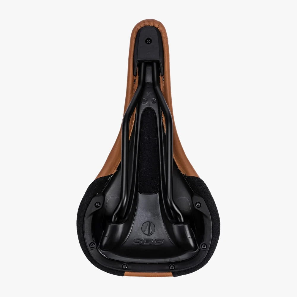 Selim SDG BEL-AIR V3 MAX com carris Lux-Alloy em couro castanho
