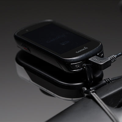 Farol Dianteiro BBB SLICE 600 com Adaptador GPS Garmin e Wahoo