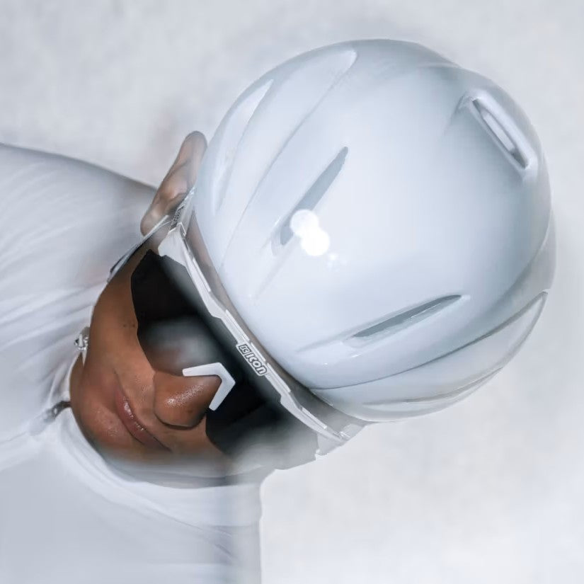 Capacete de estrada MET MANTA MIPS Absolute White de edição limitada