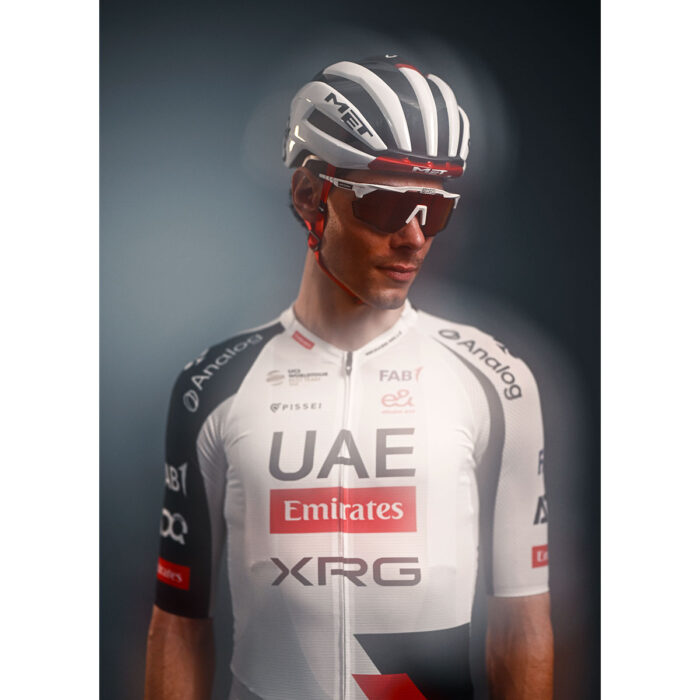 Capacete MET TRENTA 3K CARBON UAE TEAM EMIRATES -XRG 2026 Branco