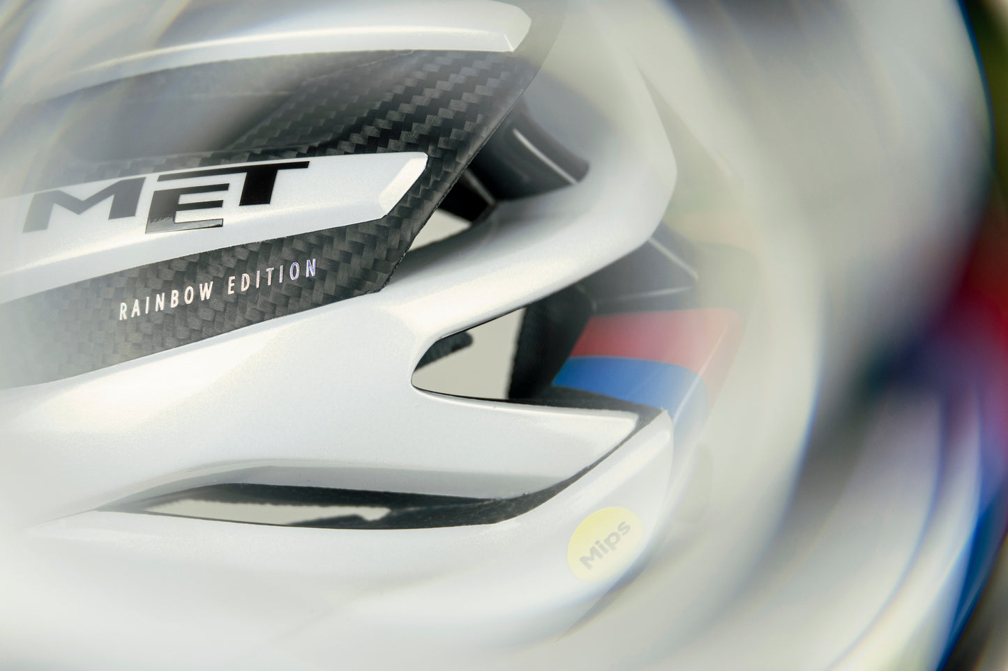 Capacete MET TRENTA 3K CARBON LIMITED WORD CHAMPION 2026 Branco