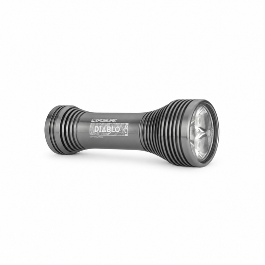 Luz dianteira EXPOSURE LIGHTS DIABLO MK14 — vista do produto sobre fundo branco