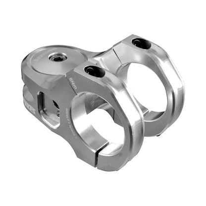 Avanço DMR DEFY50 com elevação de 5mm prateado — vista principal sobre fundo branco