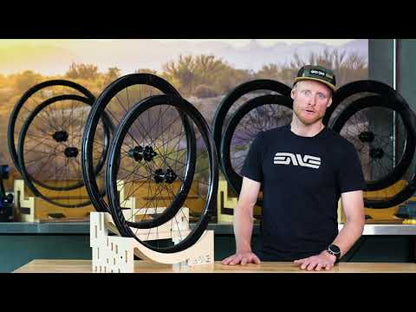 Roda Traseira ENVE SES 4.5 Tubeless Ready (Center Lock) Branco