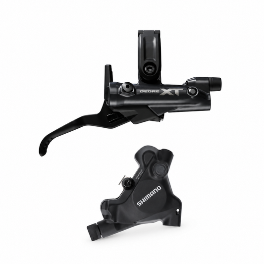 Travão SHIMANO DEORE XT 8200 com pinça BR-MT805 FlatMount — manete e pinça sobre fundo branco