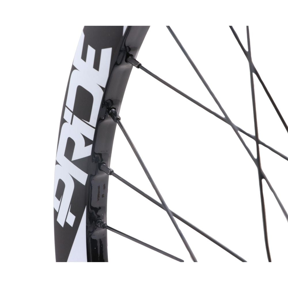 Par de Rodas PRIDE 20" (406mm) Carbono Wave Gloss White Control V2 Disc Eixos 20/15mm Preto/Branco