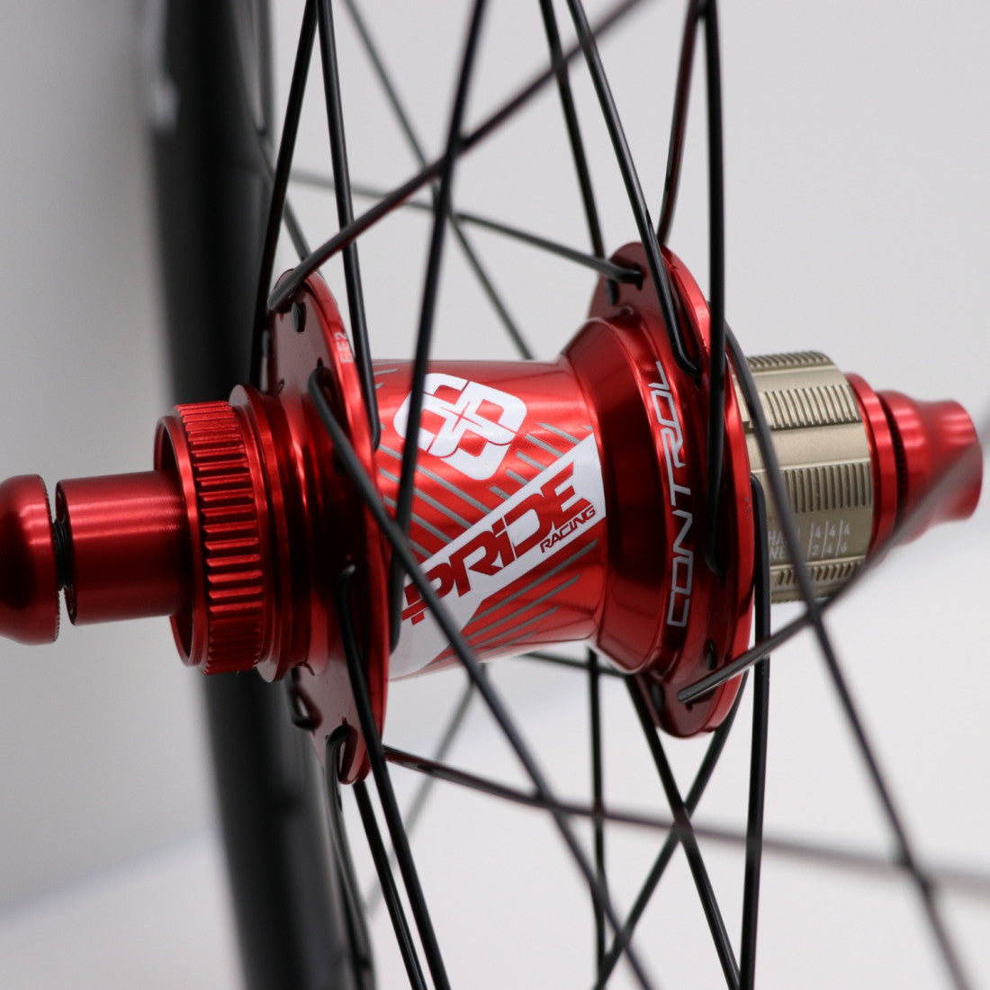 Par de Rodas PRIDE 20" (451mm) Carbono Gravity Matt Disc Pride Control V1 Eixos 10/10mm Vermelho