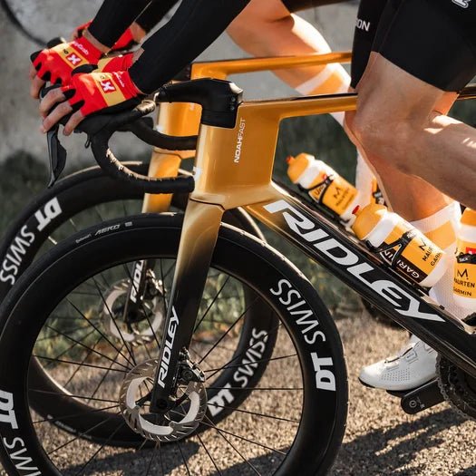 Par de rodas DT SWISS ARC 1100 DICUT WTS SPO 50 DISC Tubeless Ready (bloqueio central)