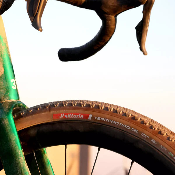 VITTORIA Terreno Pro T30 Fine Loose 700x40c Gravel Race Natural Tubeless Ready Soft Beige Q2 2025 tyre